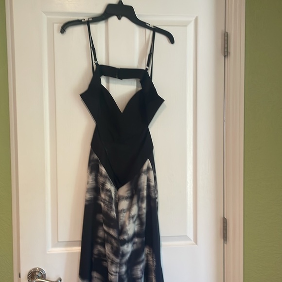 BCBGMaxAzria B/ White Maxi Dress 6 Prom/ Ball - Picture 9 of 16